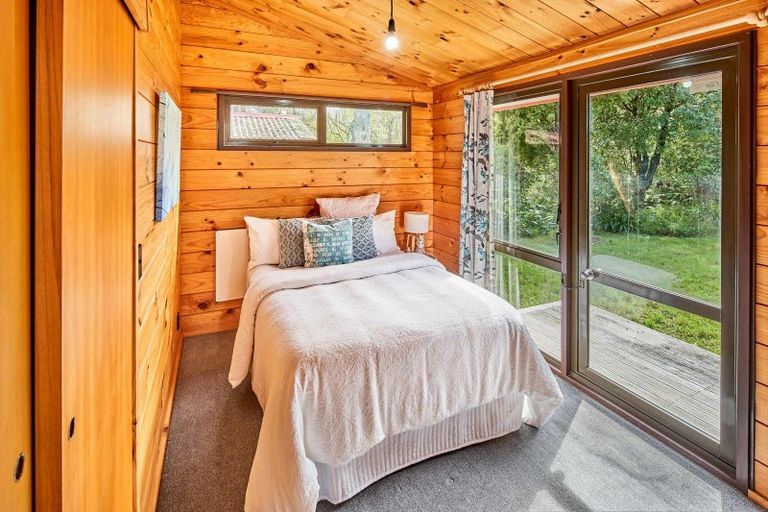 Photo of property in 6 Park Avenue, Waikanae, 5036