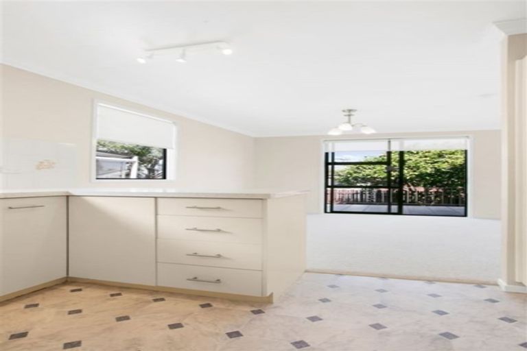 Photo of property in 7/39 Norcross Avenue, Henderson, Auckland, 0612