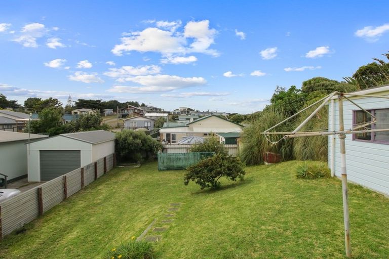 Photo of property in 84 Park Avenue, Waitarere Beach, Levin, 5510