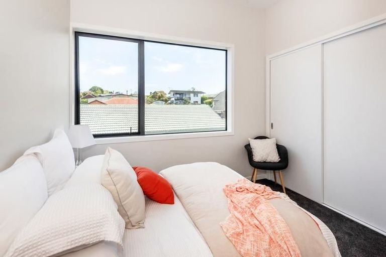 Photo of property in 5/4165 Great North Road, Glen Eden, Auckland, 0602