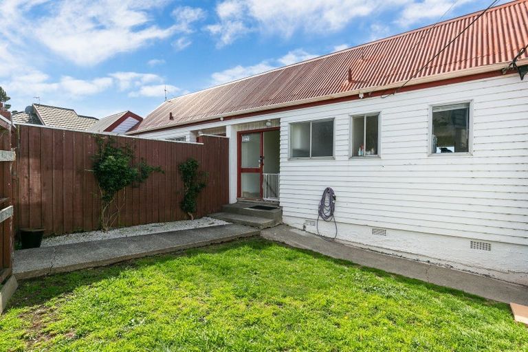 Photo of property in 2/46 Maupuia Road, Miramar, Wellington, 6022