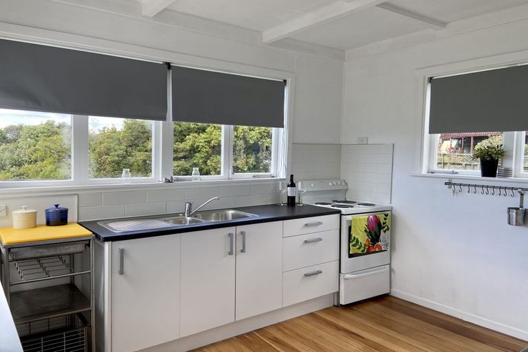 Photo of property in 36a Everard Avenue, Army Bay, Whangaparaoa, 0930