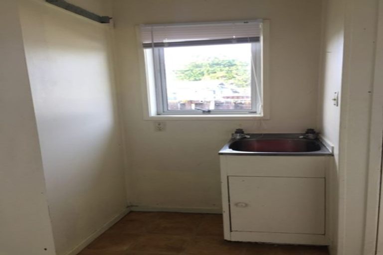 Photo of property in 2/11 Udall Place, Bucklands Beach, Auckland, 2014