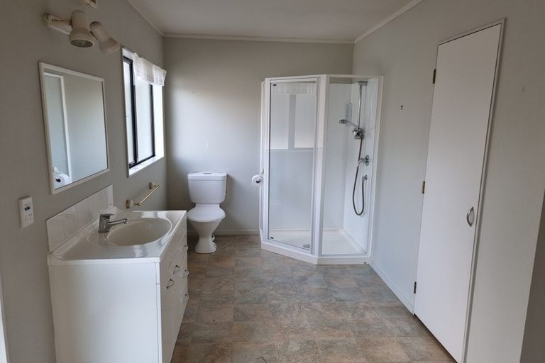 Photo of property in 39 Rosario Crescent, Red Beach, 0932