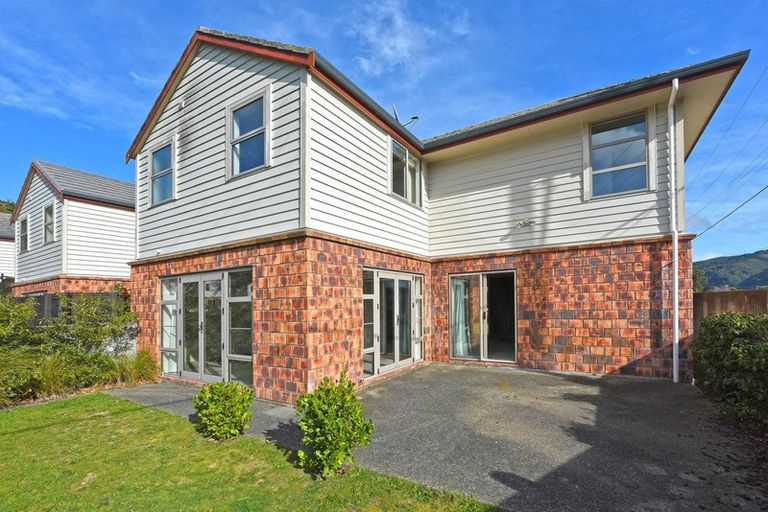 Photo of property in 40 Evergreen Crescent, Trentham, Upper Hutt, 5018