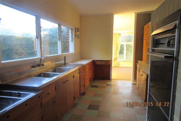 Photo of property in 83 Manuka Street, Stokes Valley, Lower Hutt, 5019