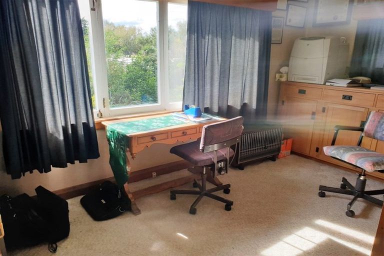 Photo of property in 2 Edward Street, Dannevirke, 4930