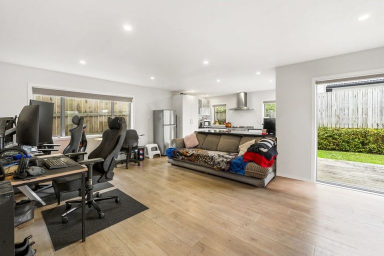 Photo of property in 61a Margan Avenue, New Lynn, Auckland, 0600