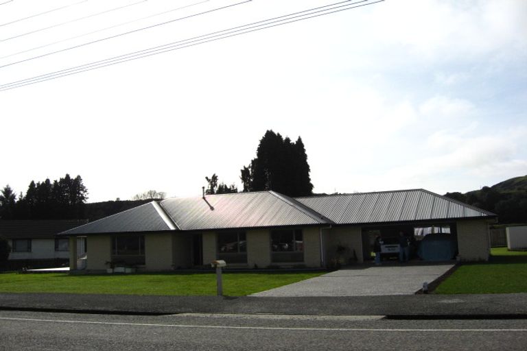 Photo of property in 67 Buller Road, Reefton, 7830