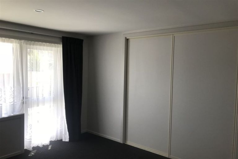 Photo of property in 2/145 Grahams Road, Burnside, Christchurch, 8053