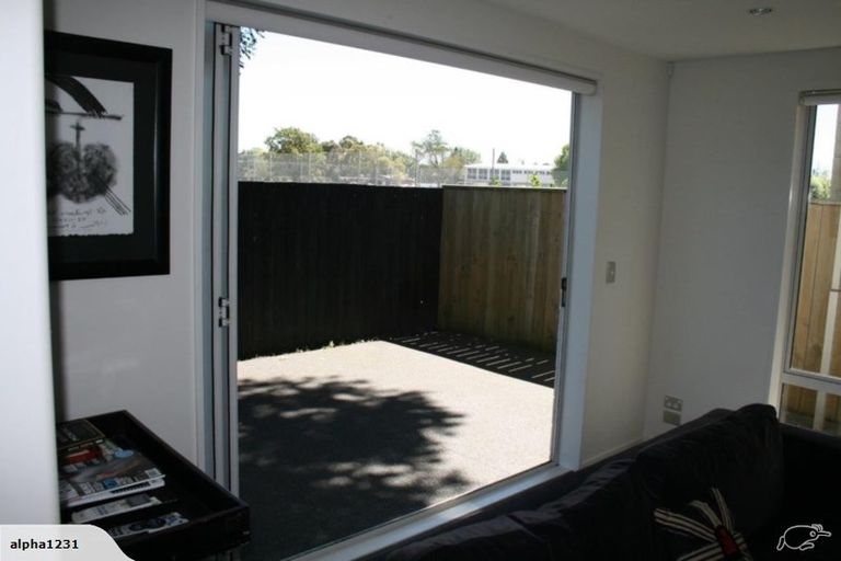 Photo of property in 9b Pavilion Crescent, Hillmorton, Christchurch, 8024