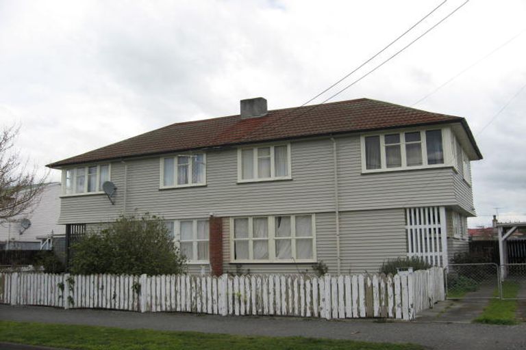 Photo of property in 46-48 Cameron Crescent, Masterton, 5810