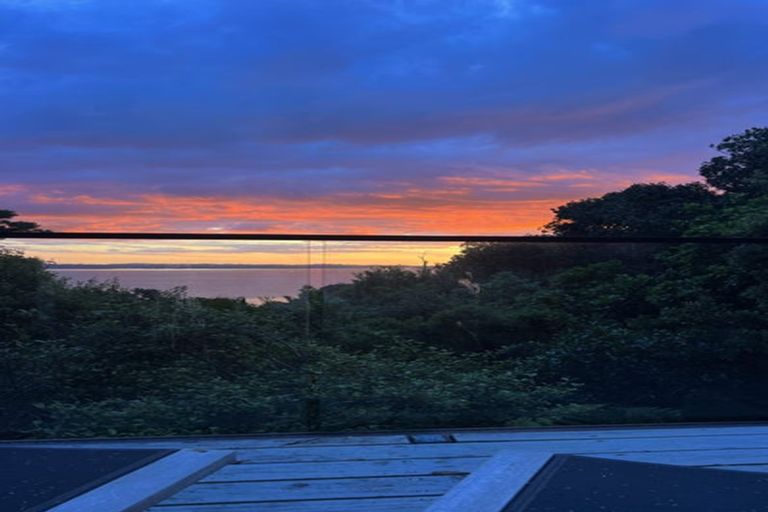 Photo of property in 14 Okoka Road, Omiha, Waiheke Island, 1081