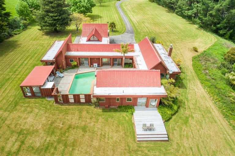 Photo of property in 588 Stoney Creek Road, Kelvin Grove, Palmerston North, 4470