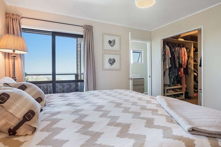 Photo of property in 26 Bay View Road, Cable Bay, 0420