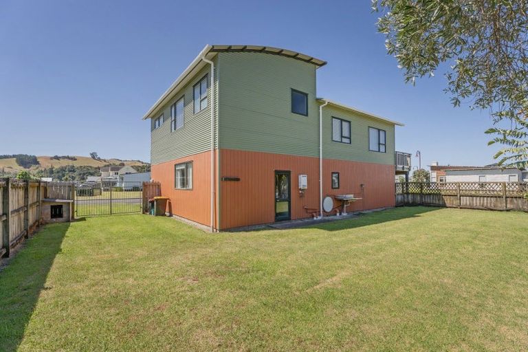 Photo of property in 12 Marlin Street, Whitianga, 3510