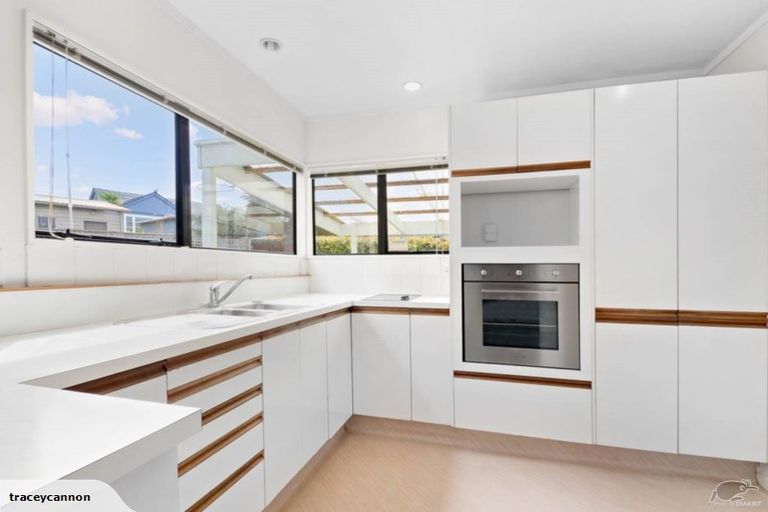 Photo of property in 1/30 Savoy Road, Glen Eden, Auckland, 0602