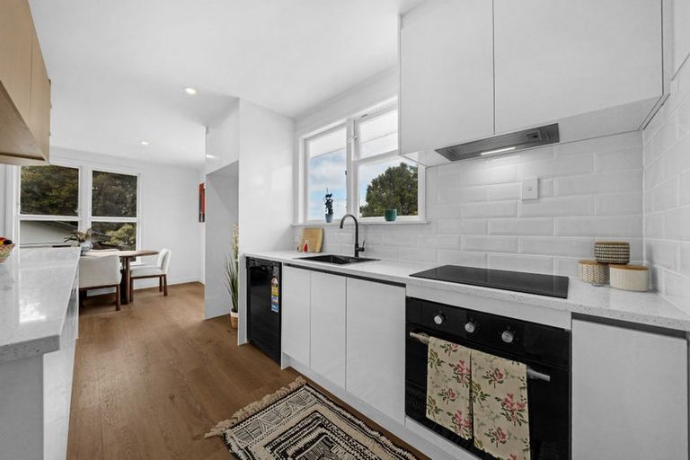 Photo of property in 1/20 Sarajevo Place, Massey, Auckland, 0614