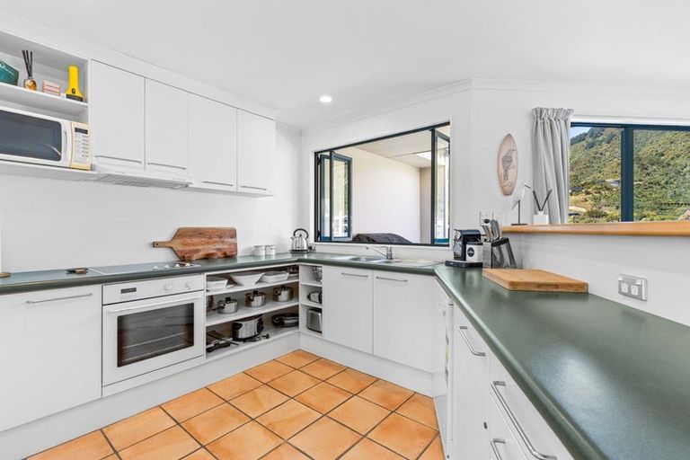 Photo of property in 10/45 Beach Road, Waikawa, Picton, 7220