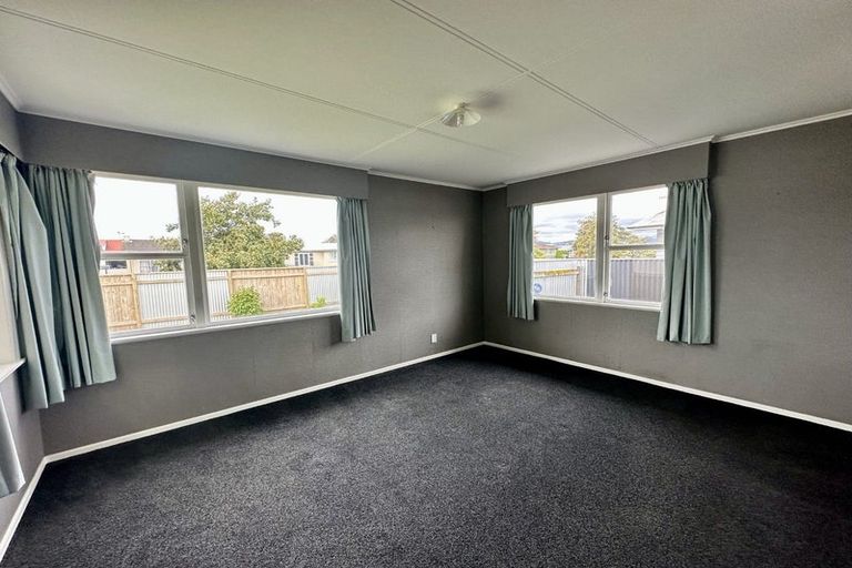 Photo of property in 30 Anakiwa Street, Kelvin Grove, Palmerston North, 4414