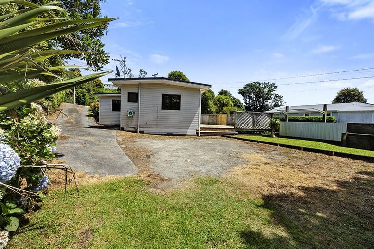Photo of property in 65 Seaview Road, Marfell, New Plymouth, 4310