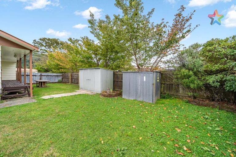 Photo of property in 316b Wellington Road, Wainuiomata, Lower Hutt, 5014