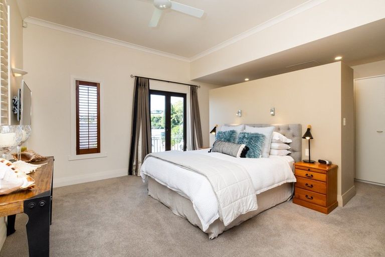 Photo of property in 22 Coleman Terrace, Hospital Hill, Napier, 4110