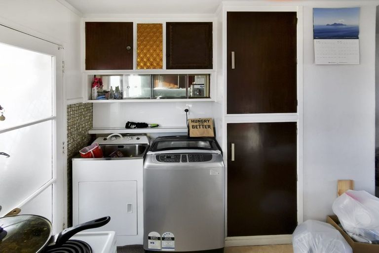 Photo of property in 1/1 Cullinan Avenue, Mangere, Auckland, 2022