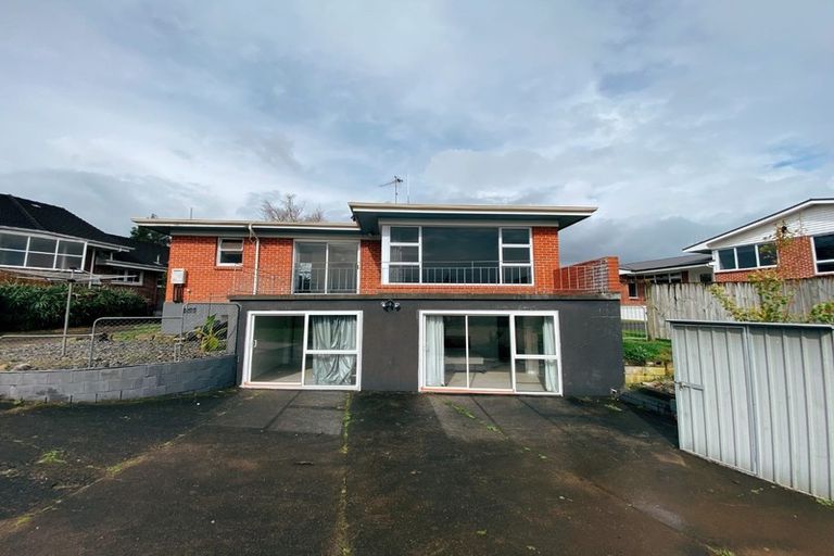 Photo of property in 37 Hillcrest Road, Hillcrest, Hamilton, 3216