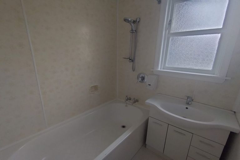 Photo of property in 5 Gregory Avenue, Islington, Christchurch, 8042