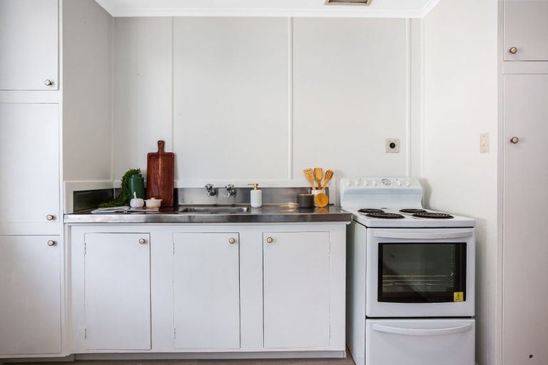 Photo of property in 96 Main Road, Titahi Bay, Porirua, 5022