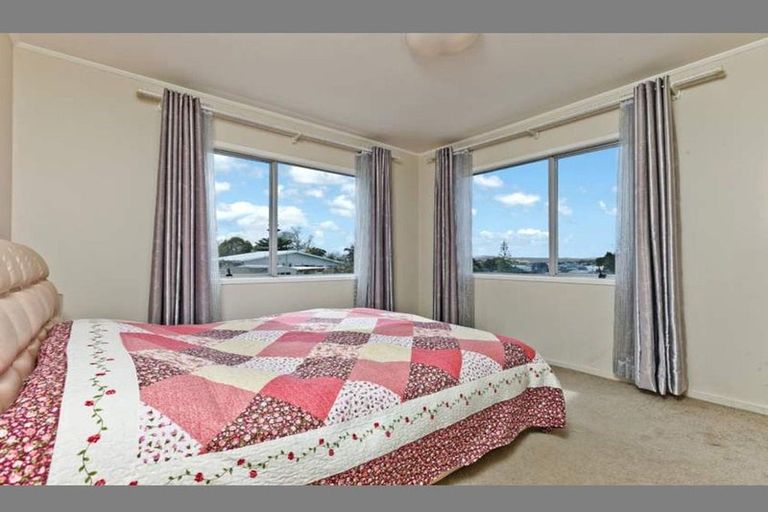 Photo of property in 20 Orton Street, Glenfield, Auckland, 0627