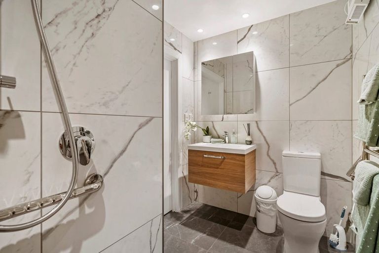 Photo of property in 14/30 Ambassador Glade, Orewa, 0931