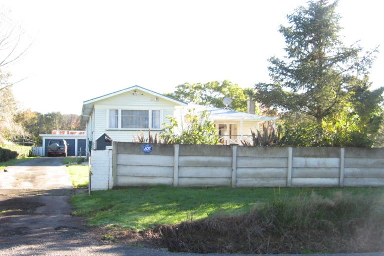 Photo of property in 8 Ranfurly Road, Alfriston, Auckland, 2105