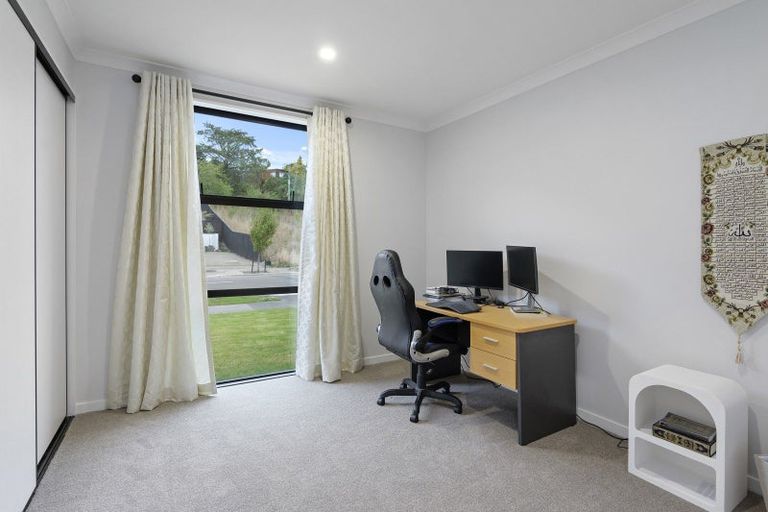 Photo of property in 19 Withers Crescent, Halswell, Christchurch, 8025