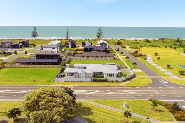 Photo of property in 1 Charles Street, Ohope, 3121