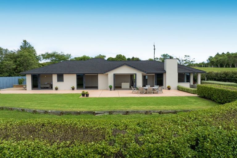 Photo of property in 5 Medhurst Road, Bombay, 2675