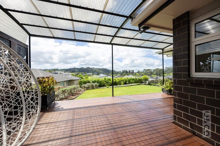 Photo of property in 96 Pohutukawa Parade, Riverhead, 0820