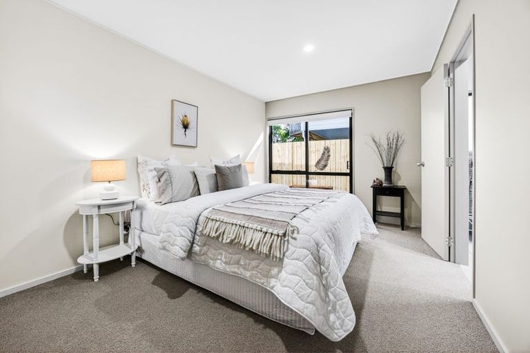 Photo of property in 1/70b Carlisle Road, Browns Bay, Auckland, 0632