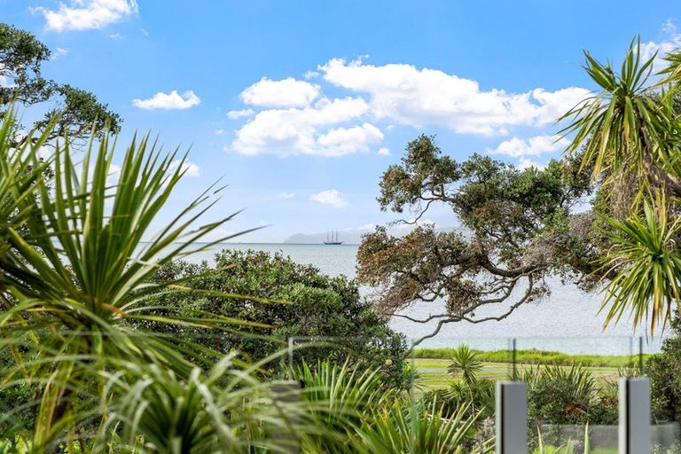 Photo of property in 39 Little Compton Mews, Snells Beach, 0920