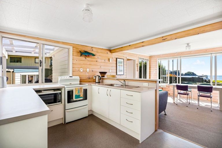 Photo of property in 205 Oakura Road, Oakura, Hikurangi, 0184