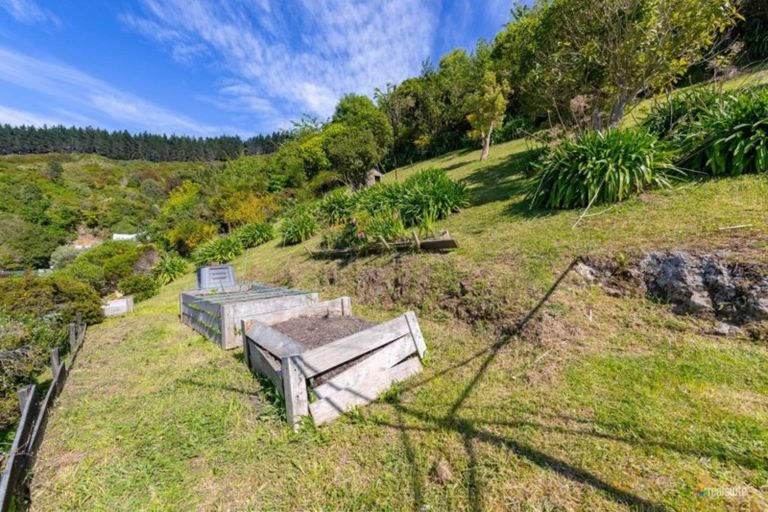 Photo of property in 7 Westra View, Tawa, Wellington, 5028