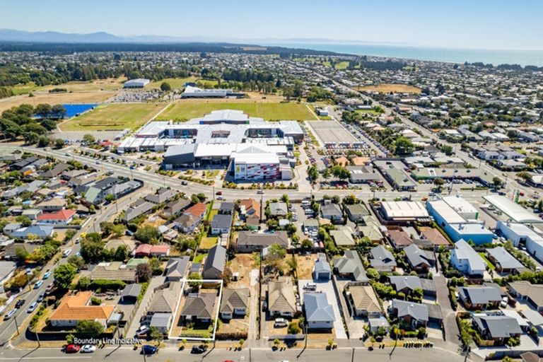 Photo of property in 98 Willryan Avenue, New Brighton, Christchurch, 8083