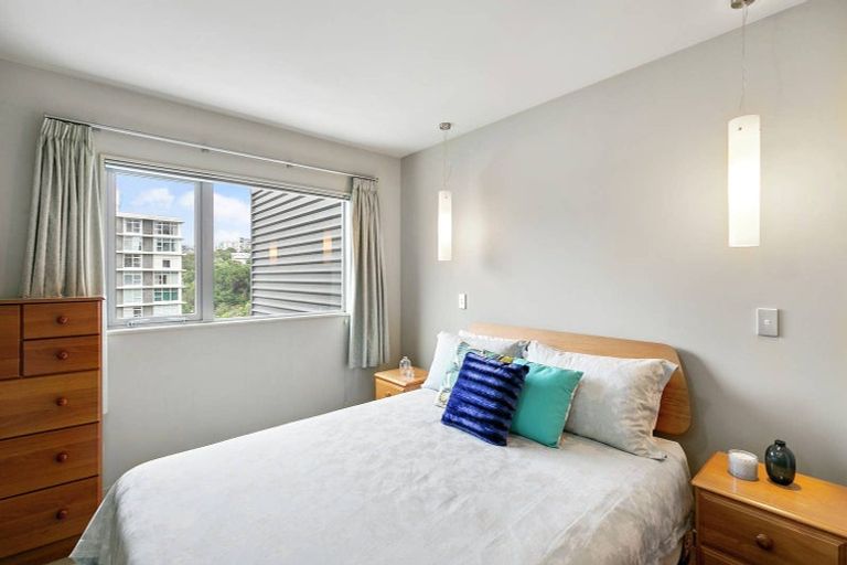 Photo of property in Montreaux Apartments, 10e/164 The Terrace, Wellington Central, Wellington, 6011