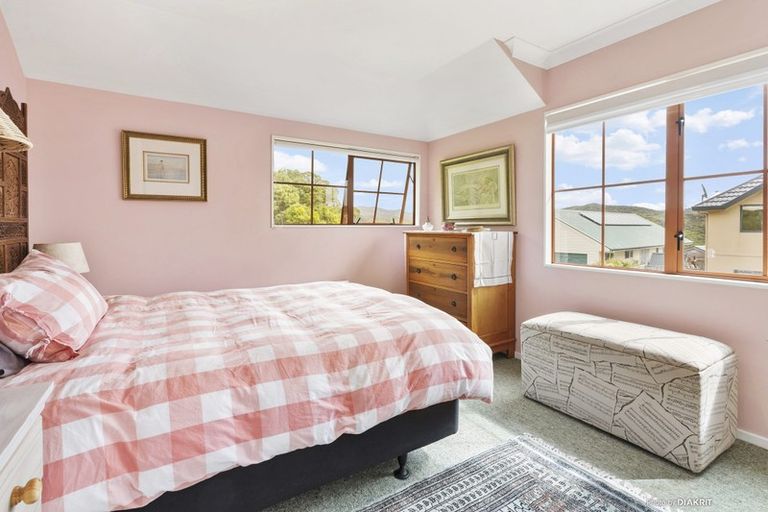 Photo of property in 79a Woodhouse Avenue, Karori, Wellington, 6012