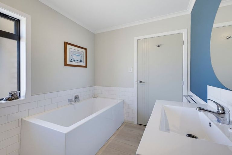 Photo of property in 32 Purnell Street, College Estate, Whanganui, 4500