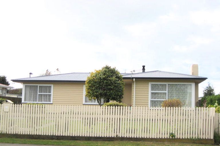 Photo of property in 22 Lipscombe Crescent, Havelock North, 4130