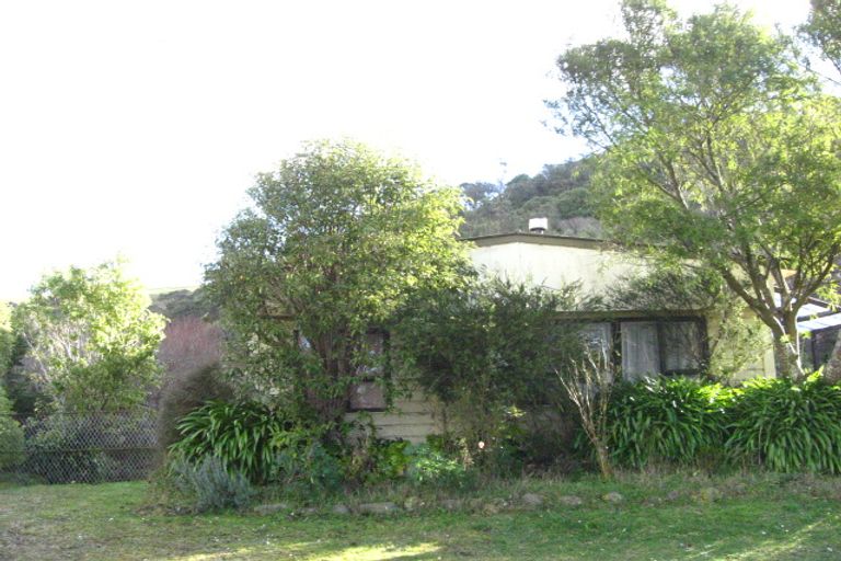Photo of property in 2 Baird Street, Long Beach, Port Chalmers, 9081