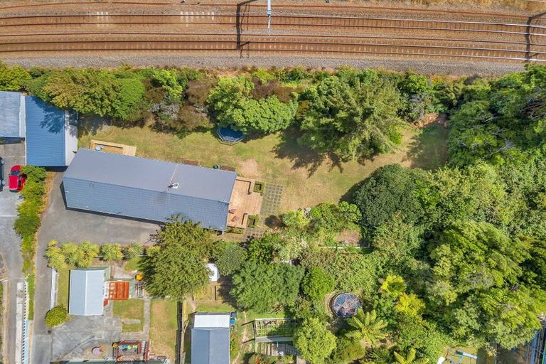 Photo of property in 65 Bell Street, Tawa, Wellington, 5028