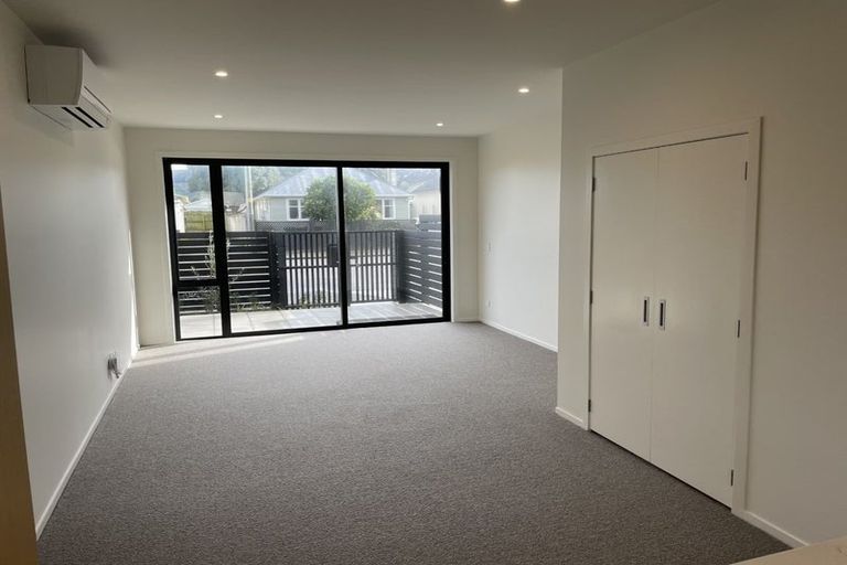 Photo of property in 17c Cuba Street, Petone, Lower Hutt, 5012